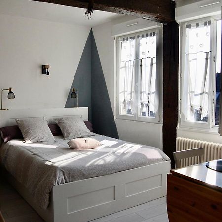 L Imprevu Lägenhet Chartres Exteriör bild