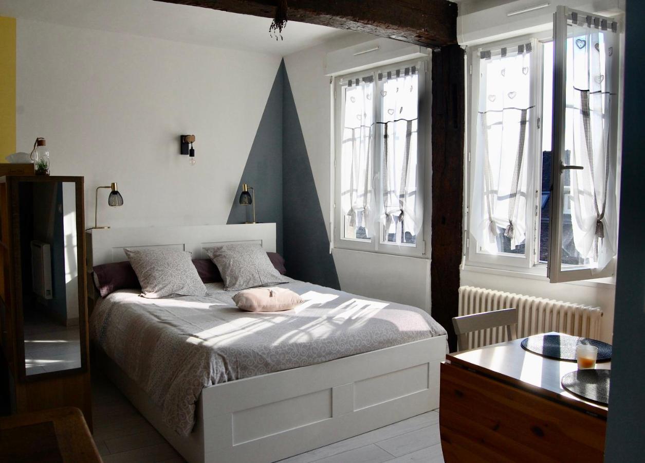 L Imprevu Lägenhet Chartres Exteriör bild